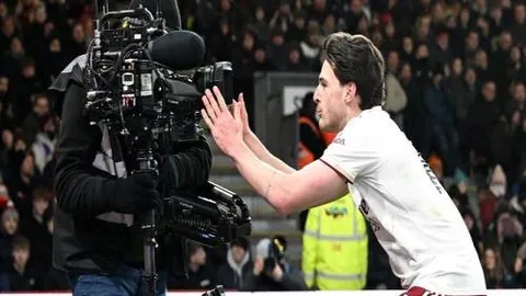 主场激战：主队能否上演逆转奇迹，挑战强劲对手？