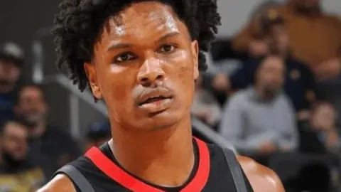 C罗领跑射手榜以916球遥遥领先，梅西紧随其后积850球居次